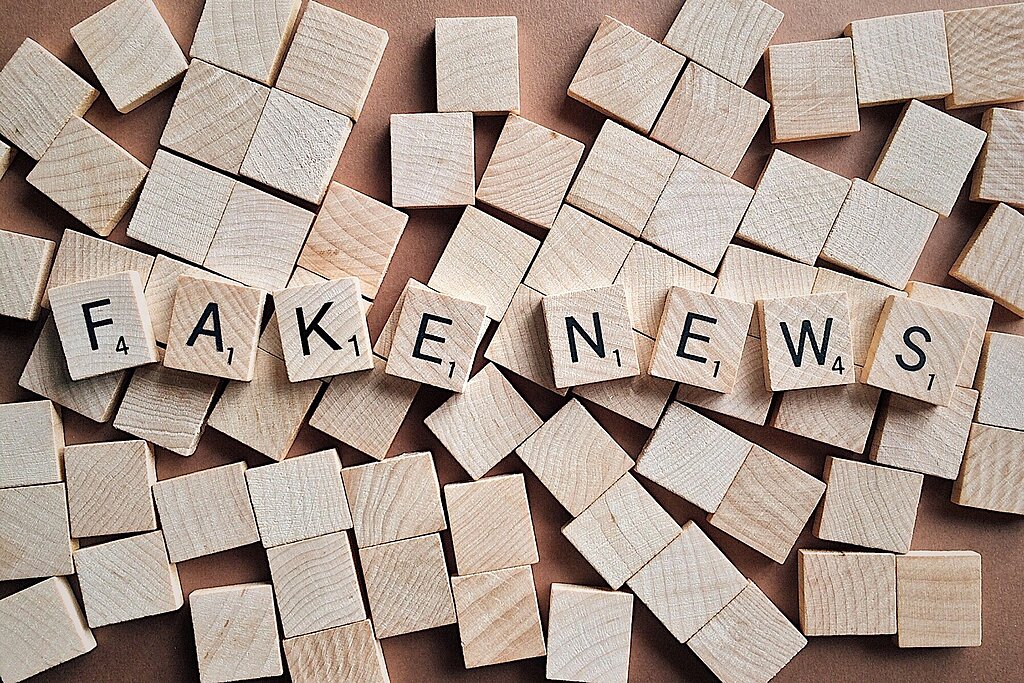 Fake News Café : Informative Gesprächsrunde zum Thema „Falschmeldungen"